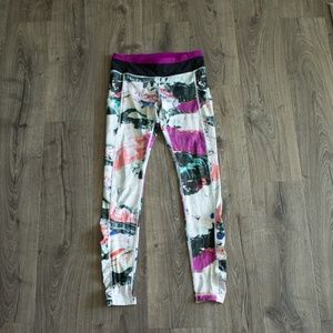 Lululemon Speed Tight Pigment Wave Multi Plum 8